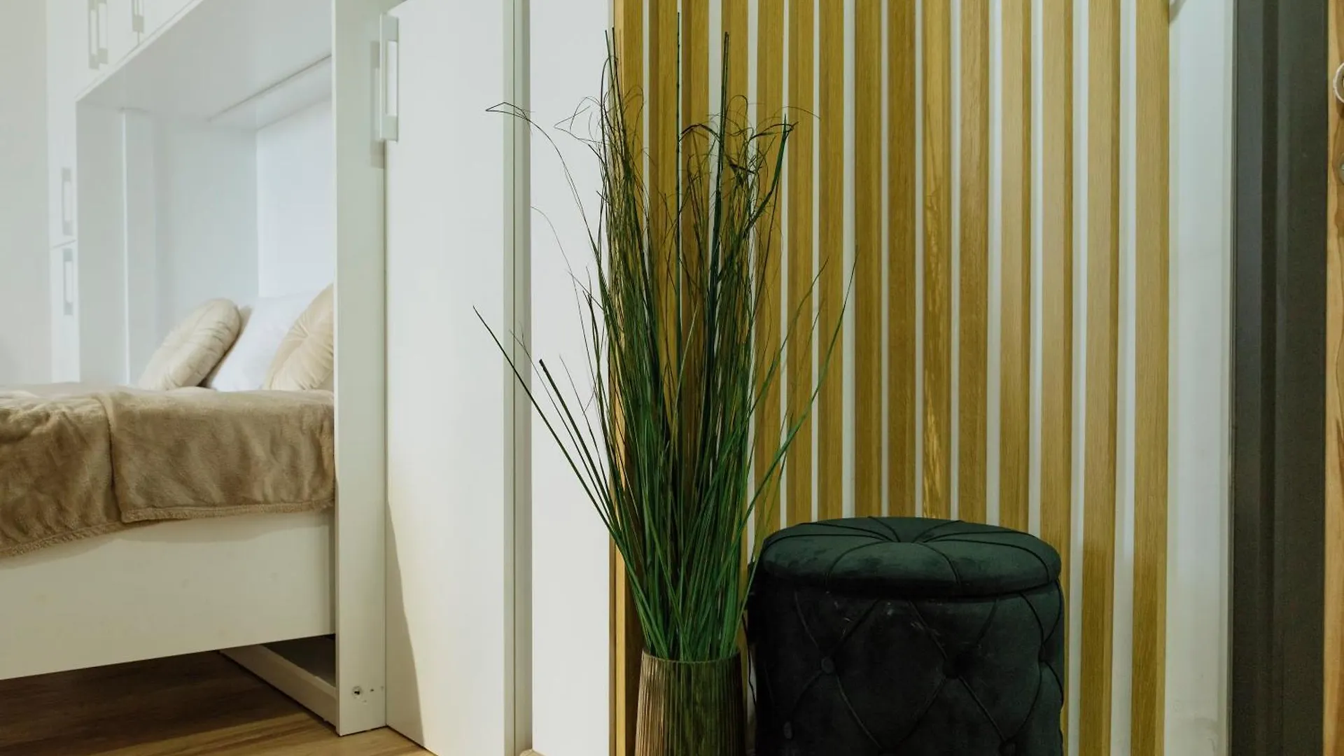 Sunset Rooftop Apartment Near Baba Novac Bucarest 0*,