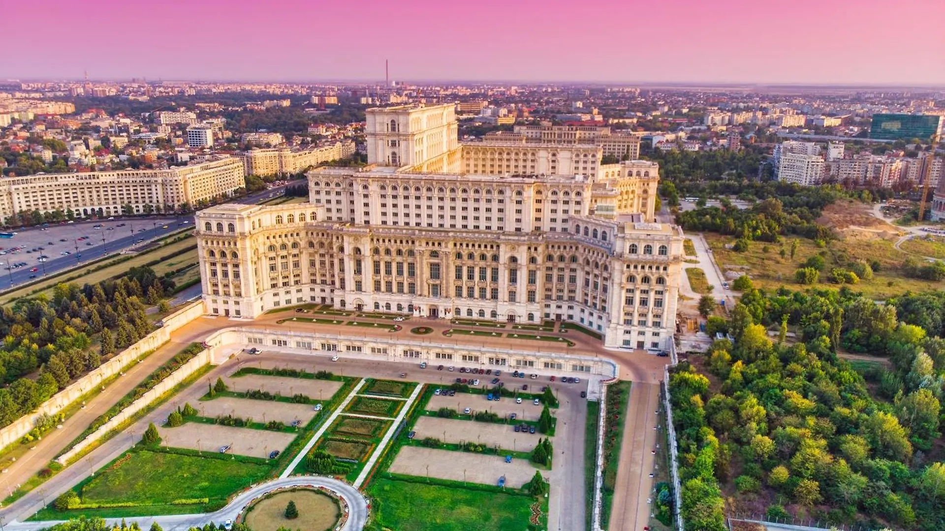 Sunset Rooftop Apartment Near Baba Novac Bucharest